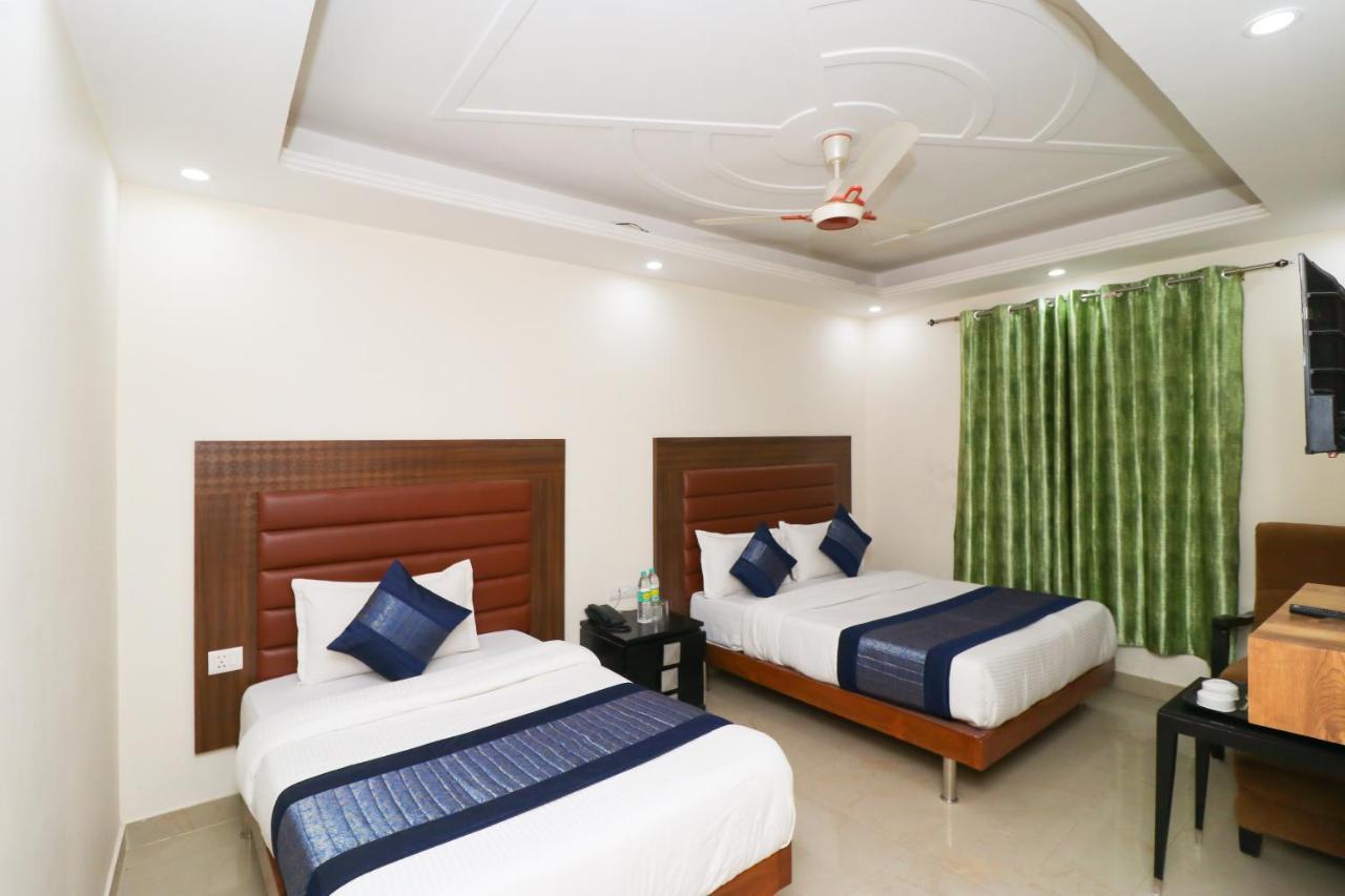 Hotel Belwood Suites - Near New Delhi Airport Buitenkant foto