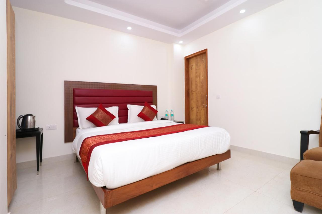 Hotel Belwood Suites - Near New Delhi Airport Buitenkant foto