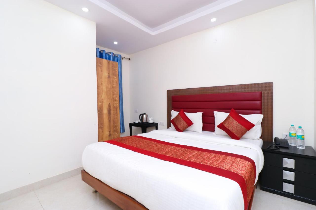 Hotel Belwood Suites - Near New Delhi Airport Buitenkant foto