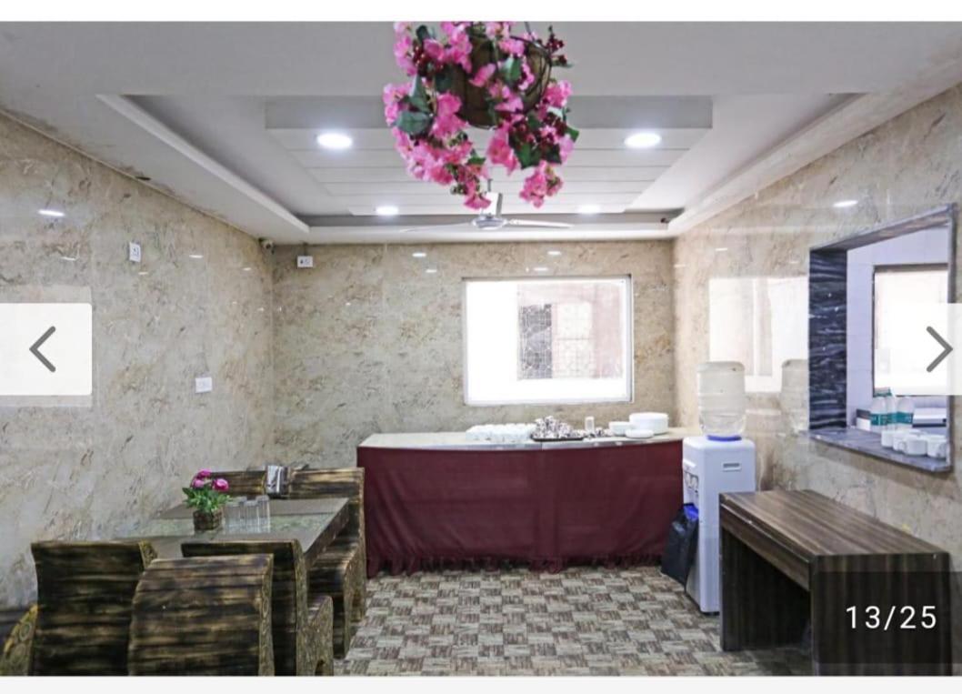 Hotel Belwood Suites - Near New Delhi Airport Buitenkant foto