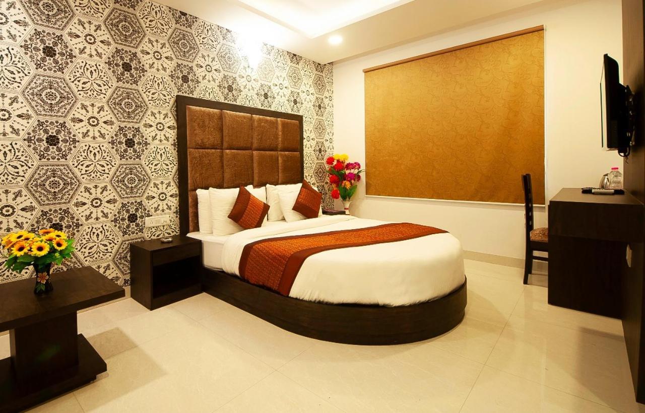 Hotel Belwood Suites - Near New Delhi Airport Buitenkant foto